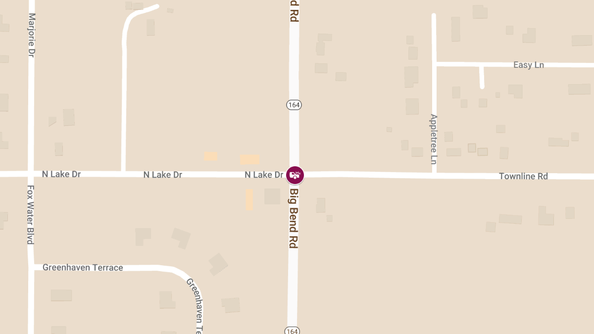 Accident at Big Bend Rd & N Lake Dr, Injuries Reported