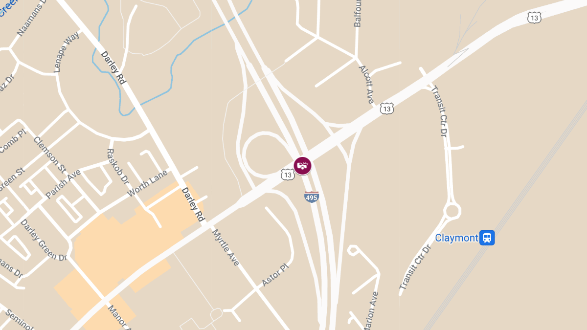 Crash with Injuries on I-495 Southbound at Philadelphia Pike