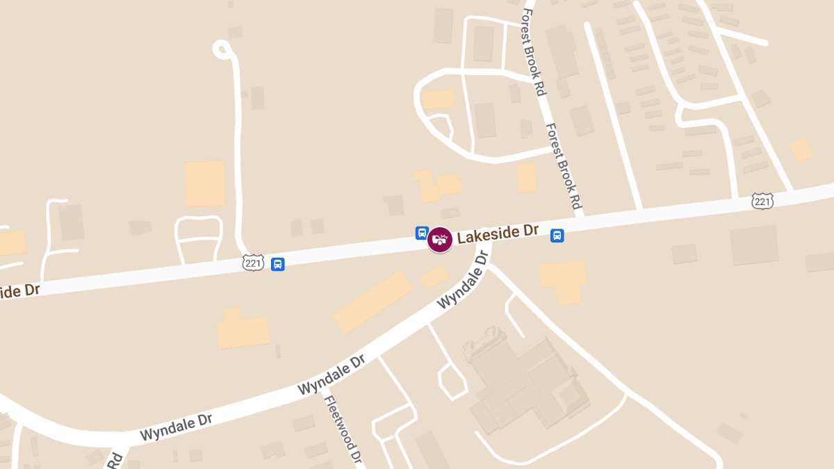 Injuries Reported in Crash at Lakeside Dr & Wyndale Dr