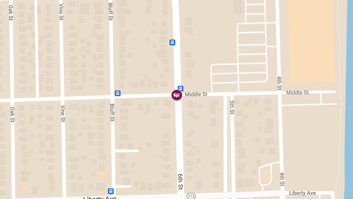 Injuries in Traffic Accident at 6th St & Middle St