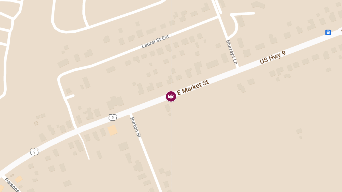 Crash Involving Multiple Vehicles and Structure on E Market St