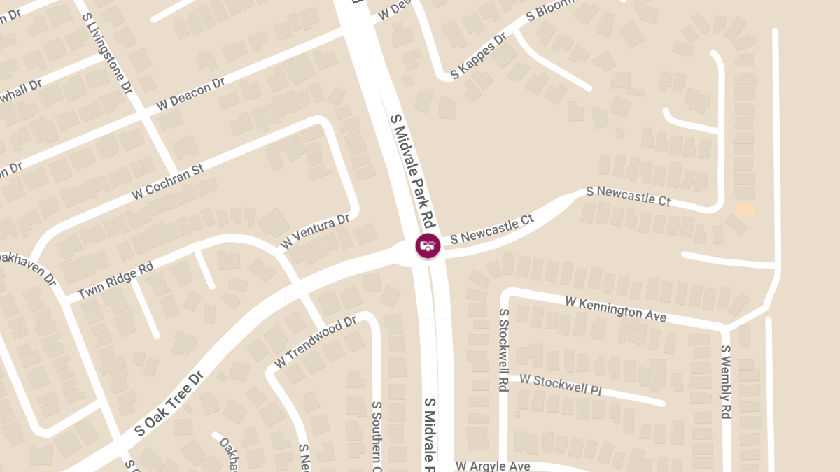 Crash with Injuries at Midvale Park and Oak Tree