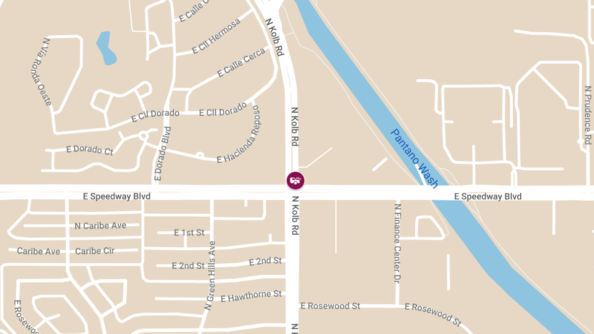 Crash with Injuries at Speedway and Kolb