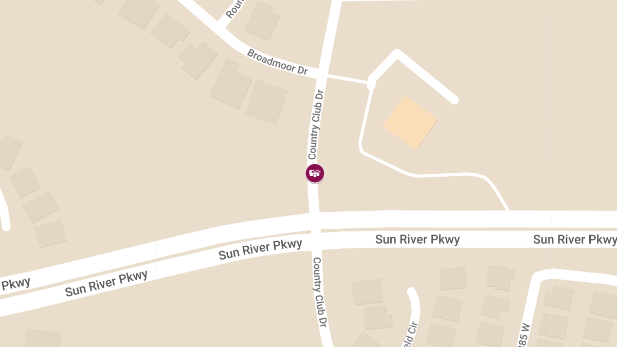 Injuries Reported in Crash on Country Club Dr
