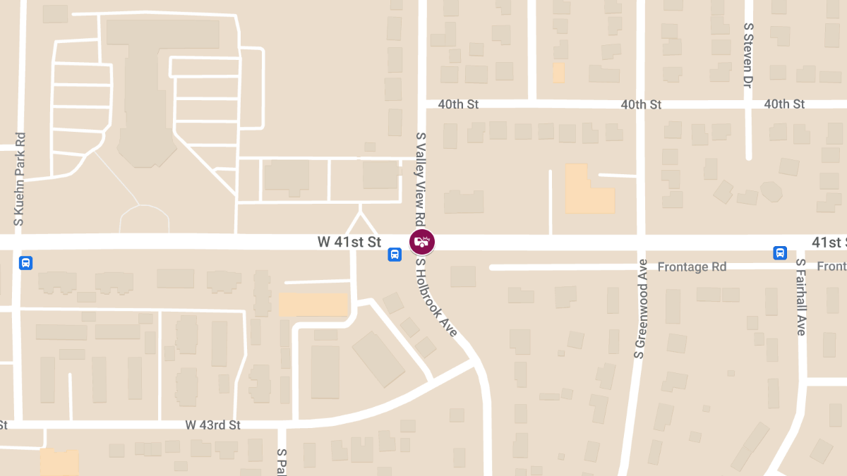 Injury Accident Involving Two Vehicles at W 41st St and S Holbrook Ave