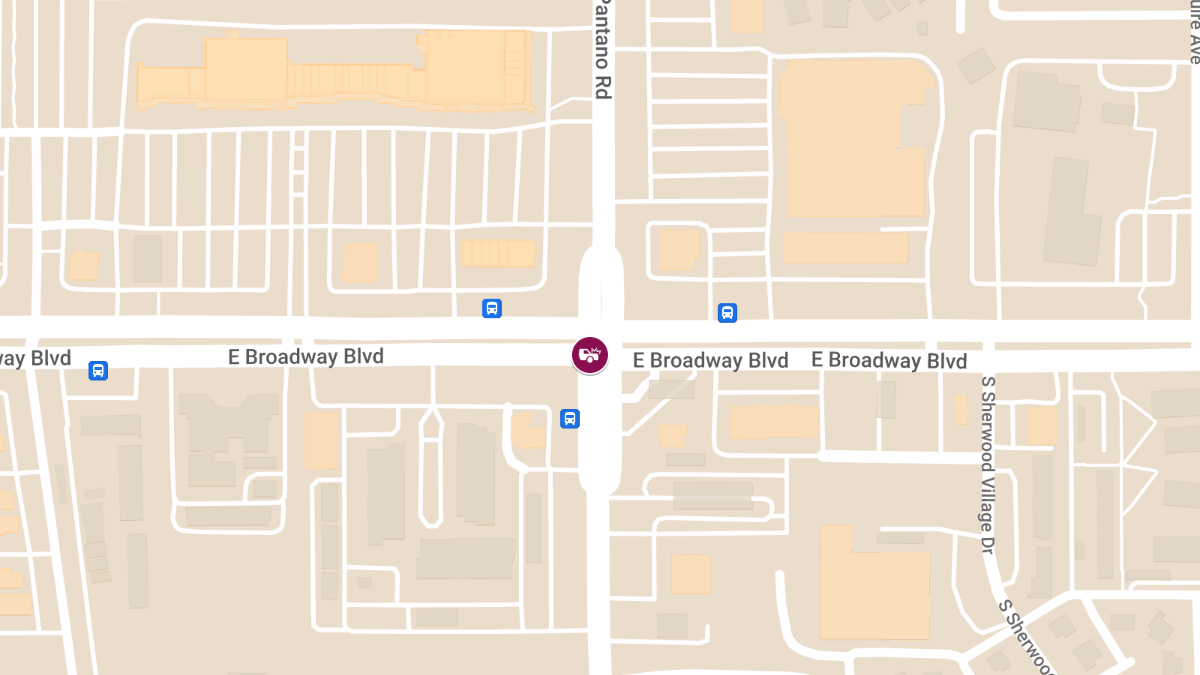 Injury Crash at Broadway and Pantano Rd