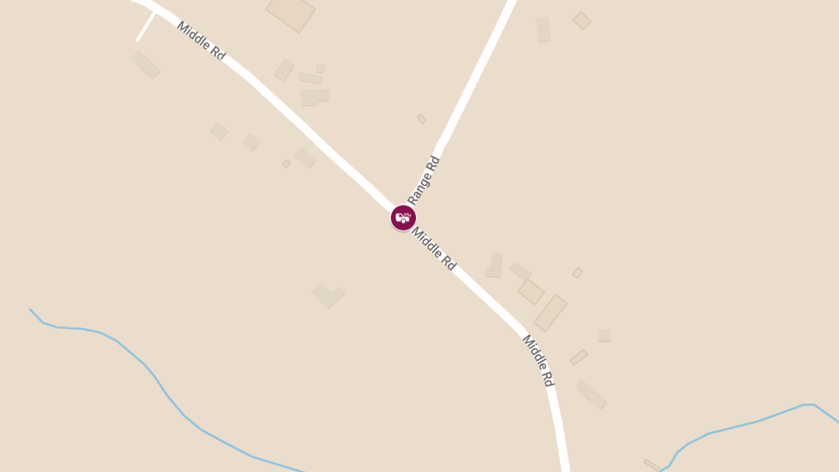 Motor Vehicle Crash at Middle Rd & Range Rd causes Injuries
