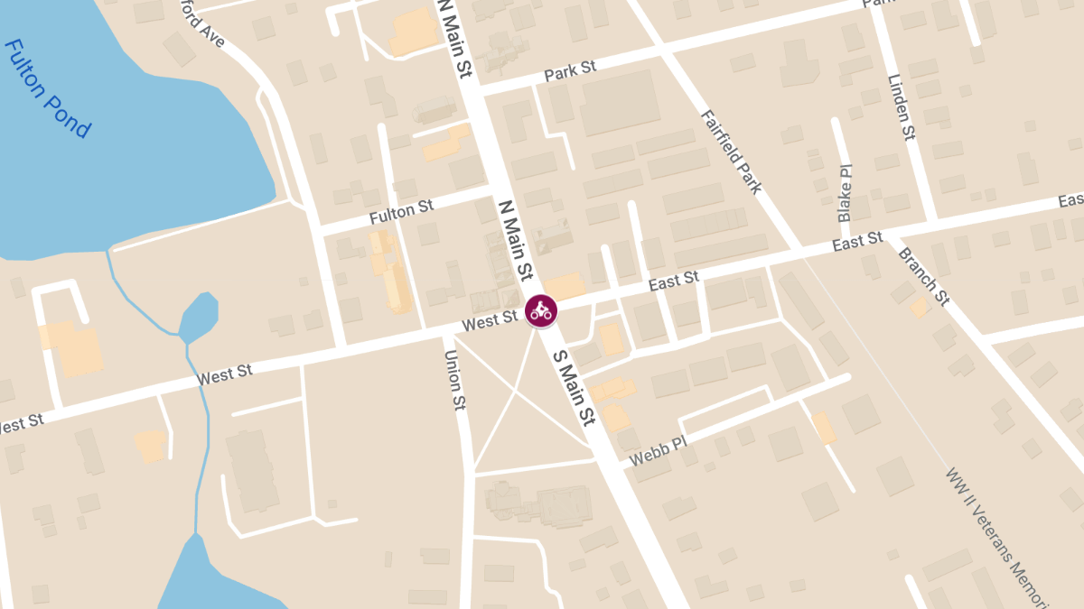 Motorcycle Crash with Injuries at North Main St & South Main St