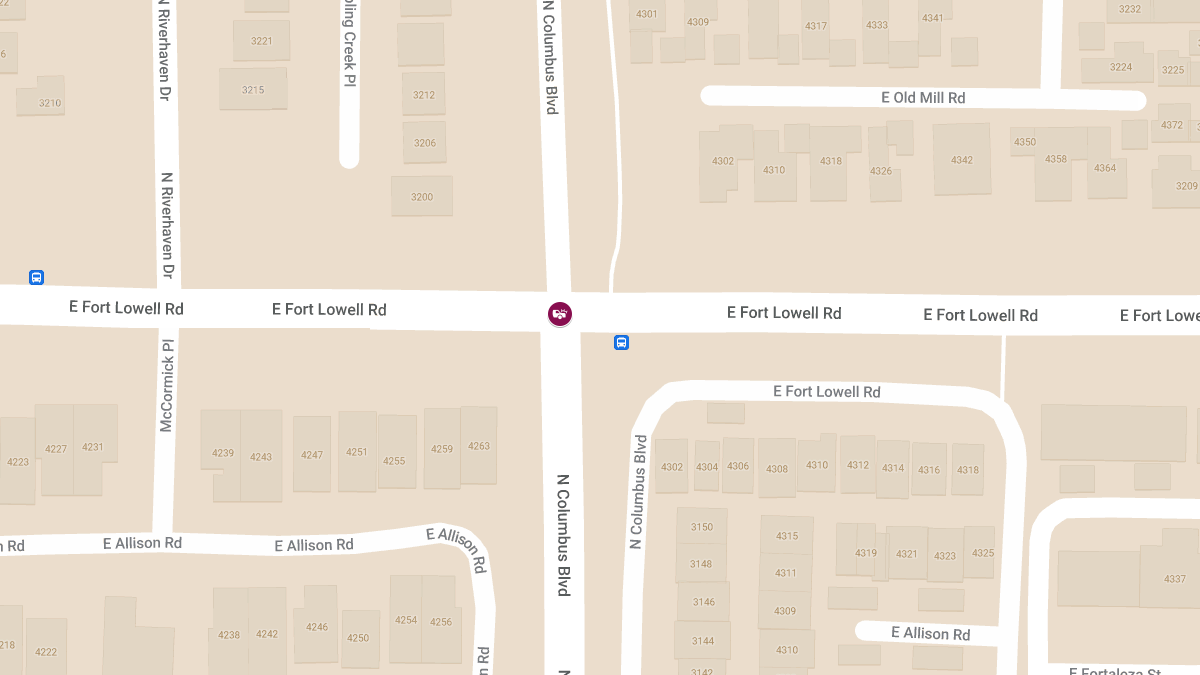 Accident at Ft Lowell Rd & Columbus Blvd