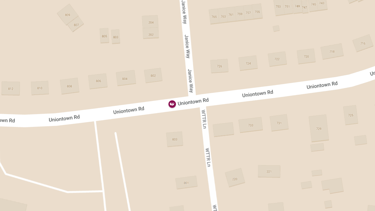 Collision in the 800 Block of Uniontown Rd