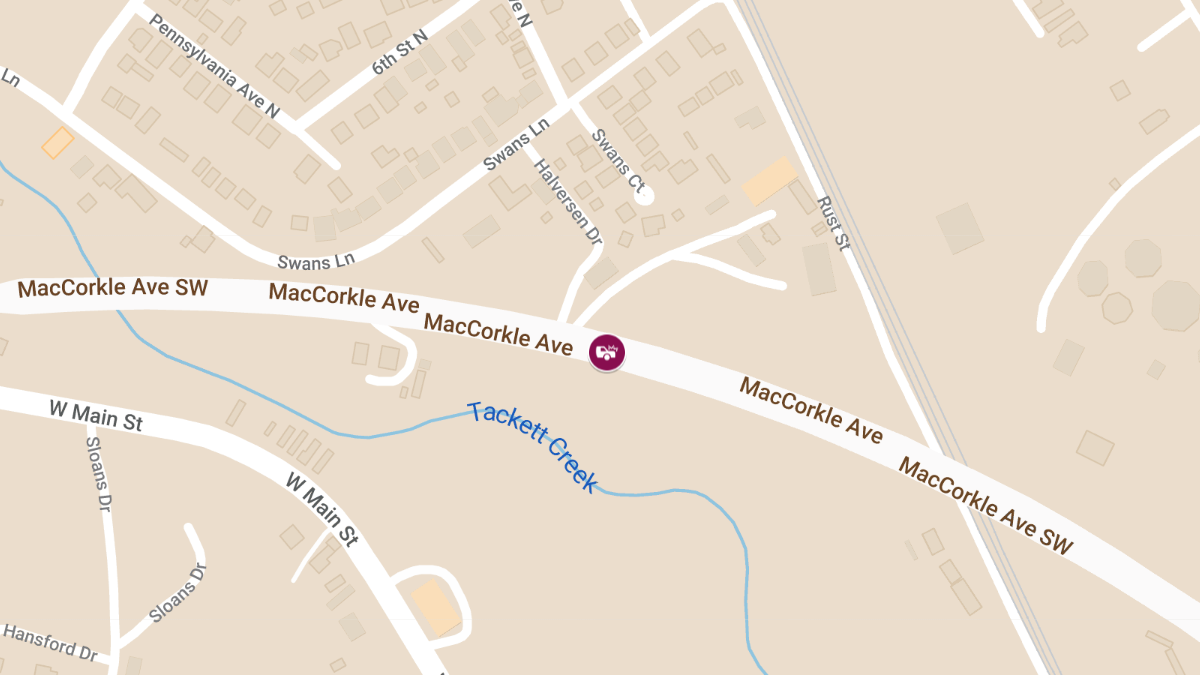Collision with Injuries at 408 MacCorkle Ave SW