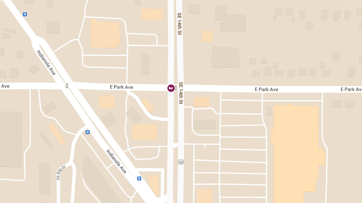 Crash with Injuries at SE 14th St & Park Ave