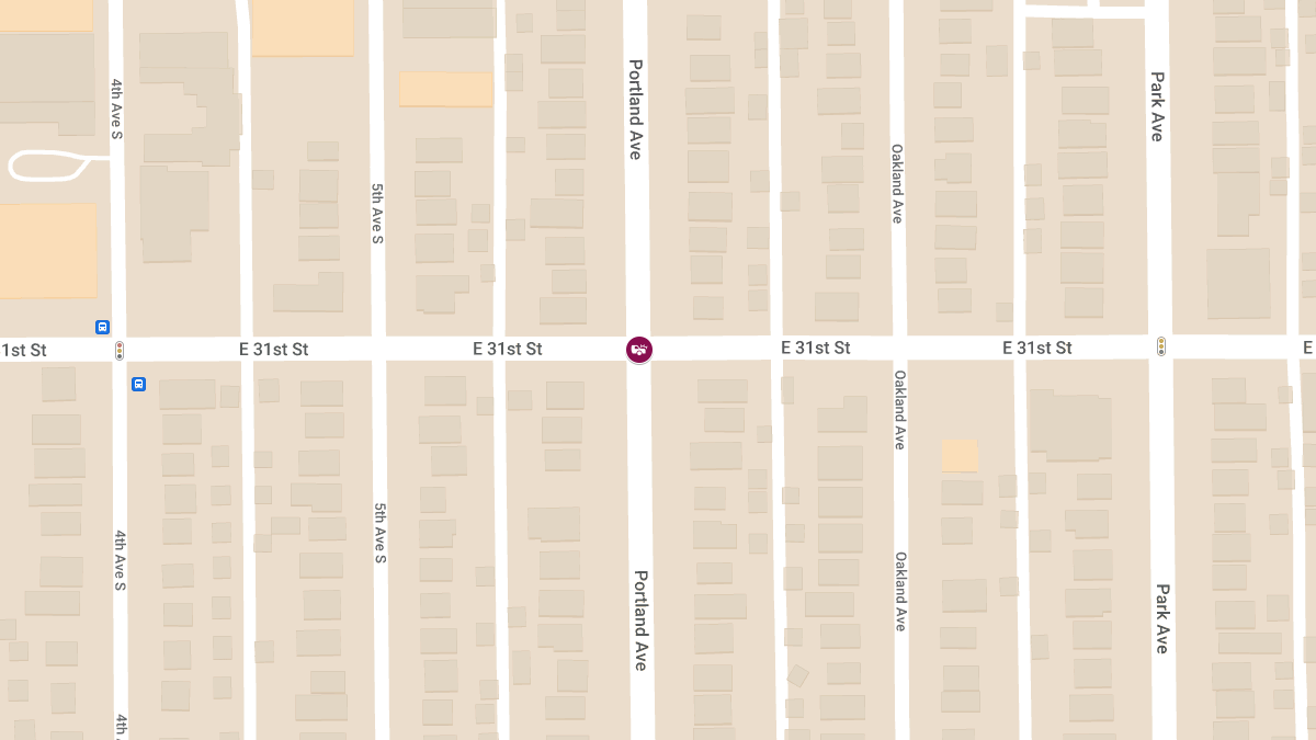 Injury Crash at E 31st St & Portland Ave