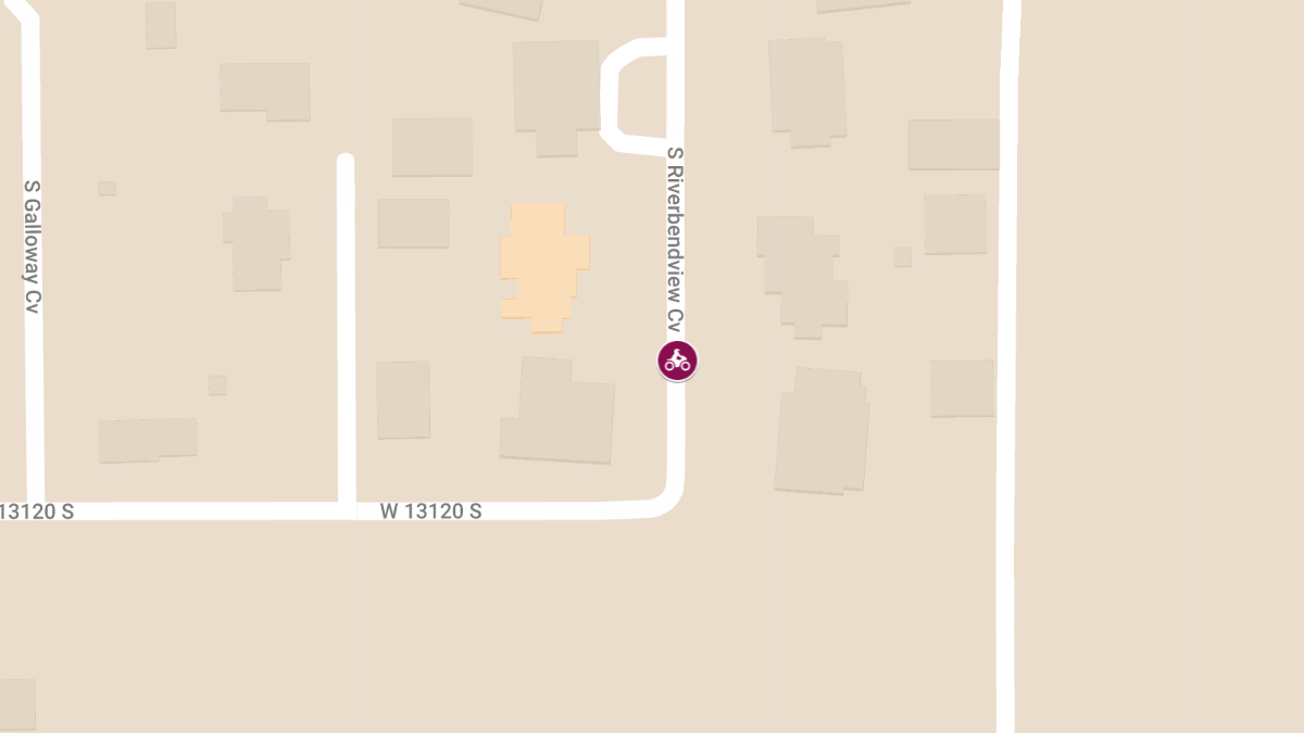 Motorcycle Crash with Injuries at 875 South Riverbend
