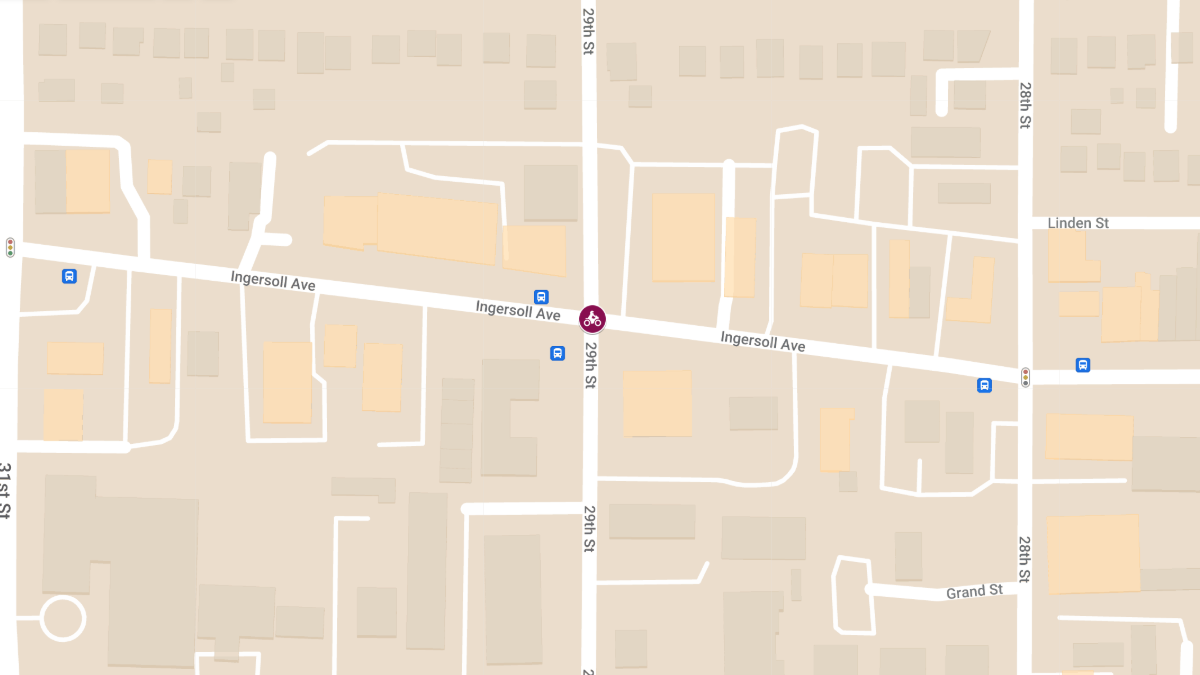 Motorcyclist Injured in Crash at 29th St & Ingersoll Ave