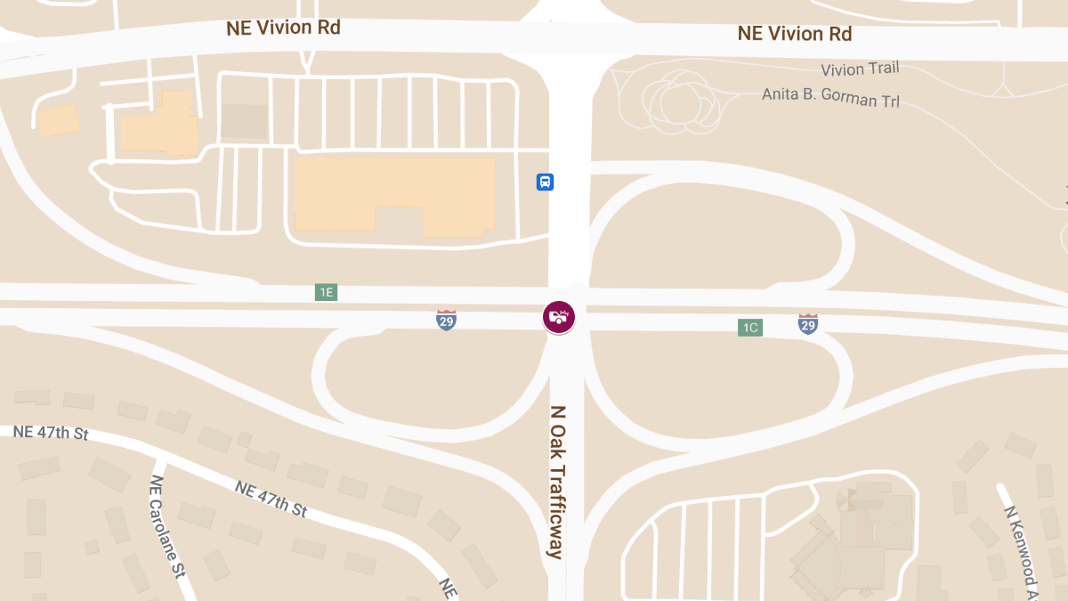 Vehicle Accident with Injuries on SB I-29 at North Oak Trafficway