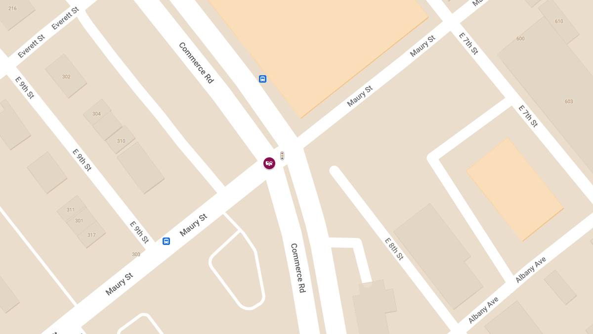 Vehicle Collision with Injuries at Maury St & Commerce Rd