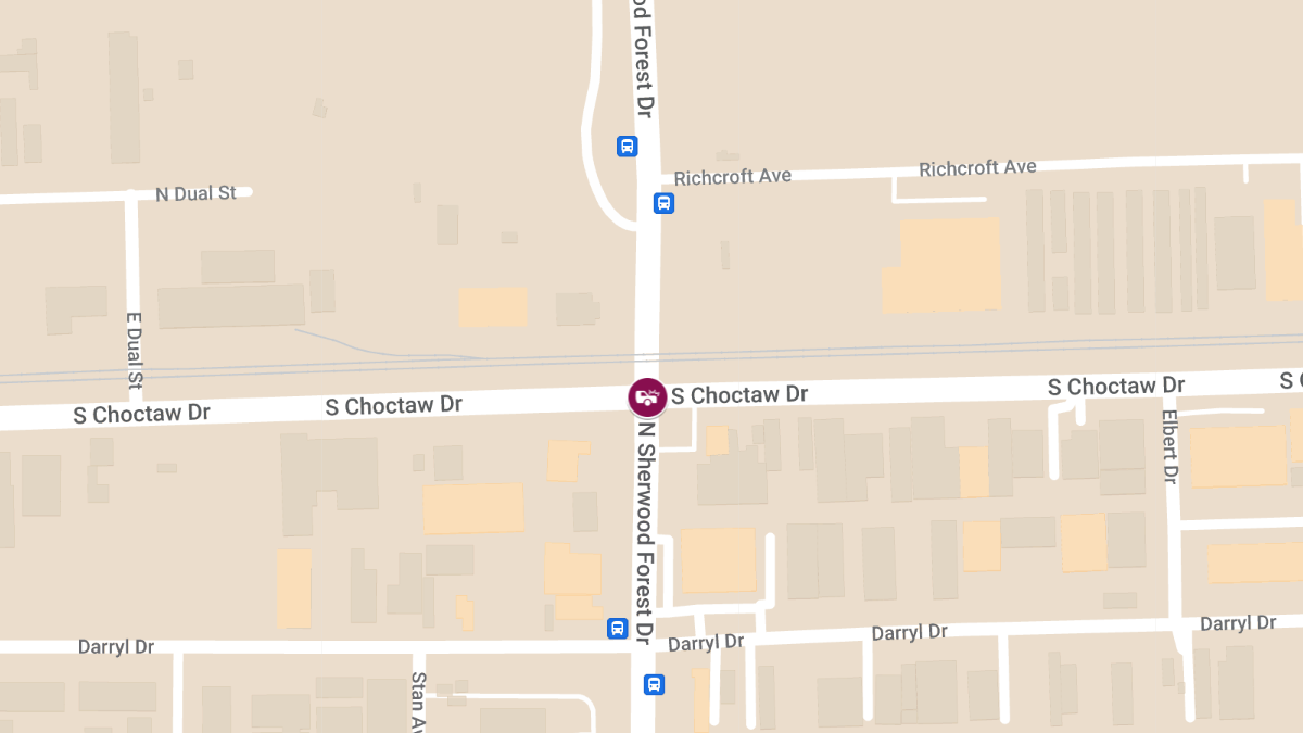 Accident with Injuries on Sherwood Forest Blvd at S Choctaw Dr