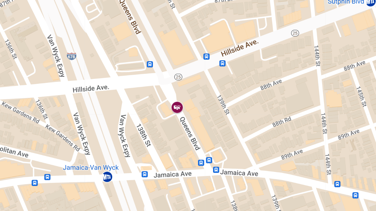 Car Collision with Injuries at 140-17 Queens Blvd