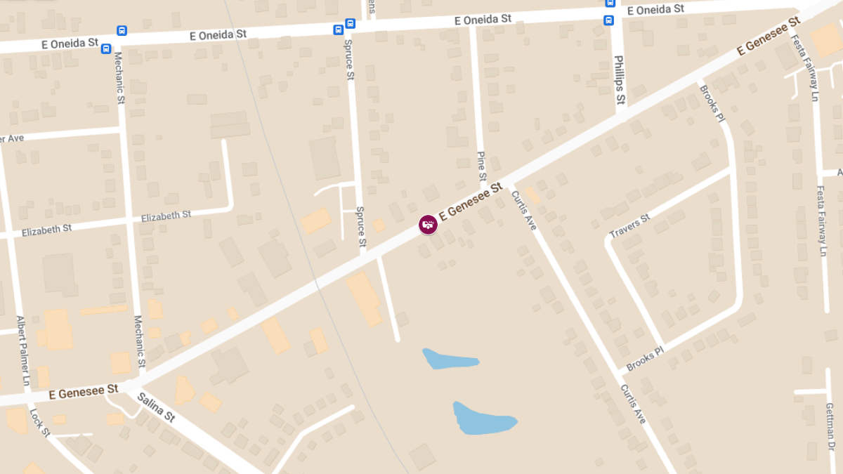 Crash With Injuries on East Genesee Street EB between Spruce Street and Pine Street