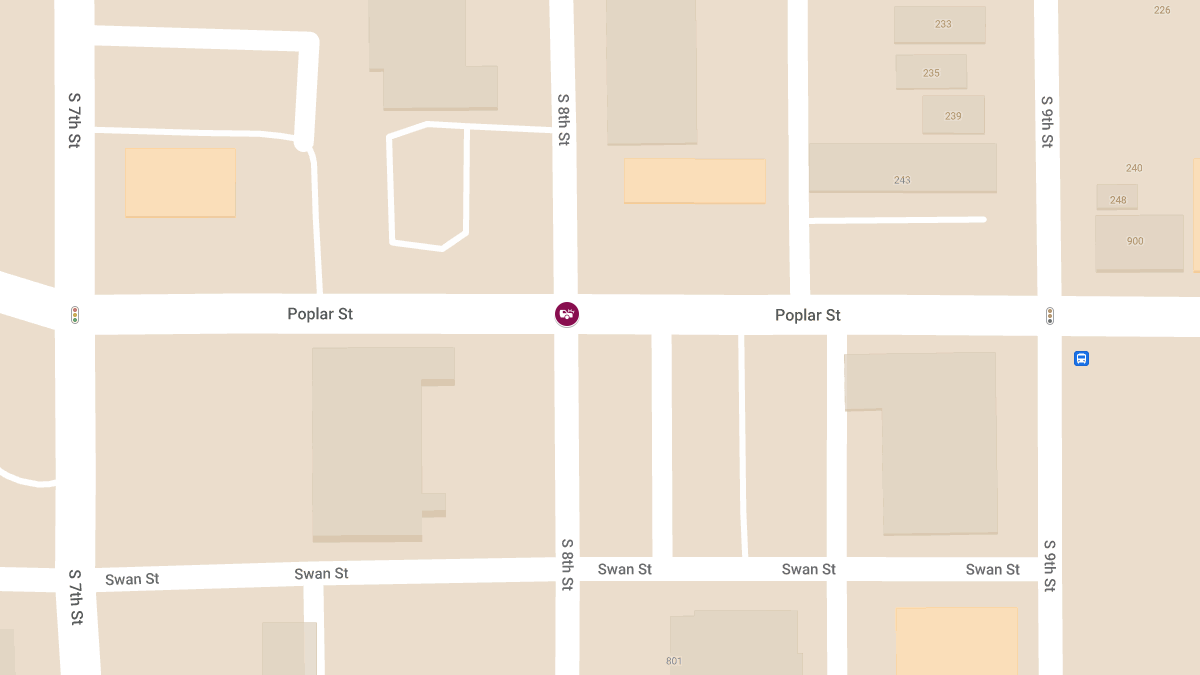 Crash with Injuries at 8th & Poplar