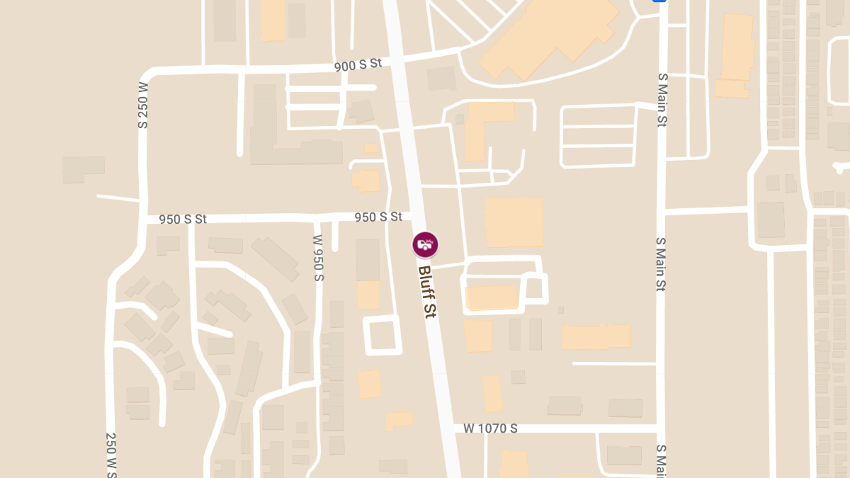 Crash with Injuries at 900 South Bluff
