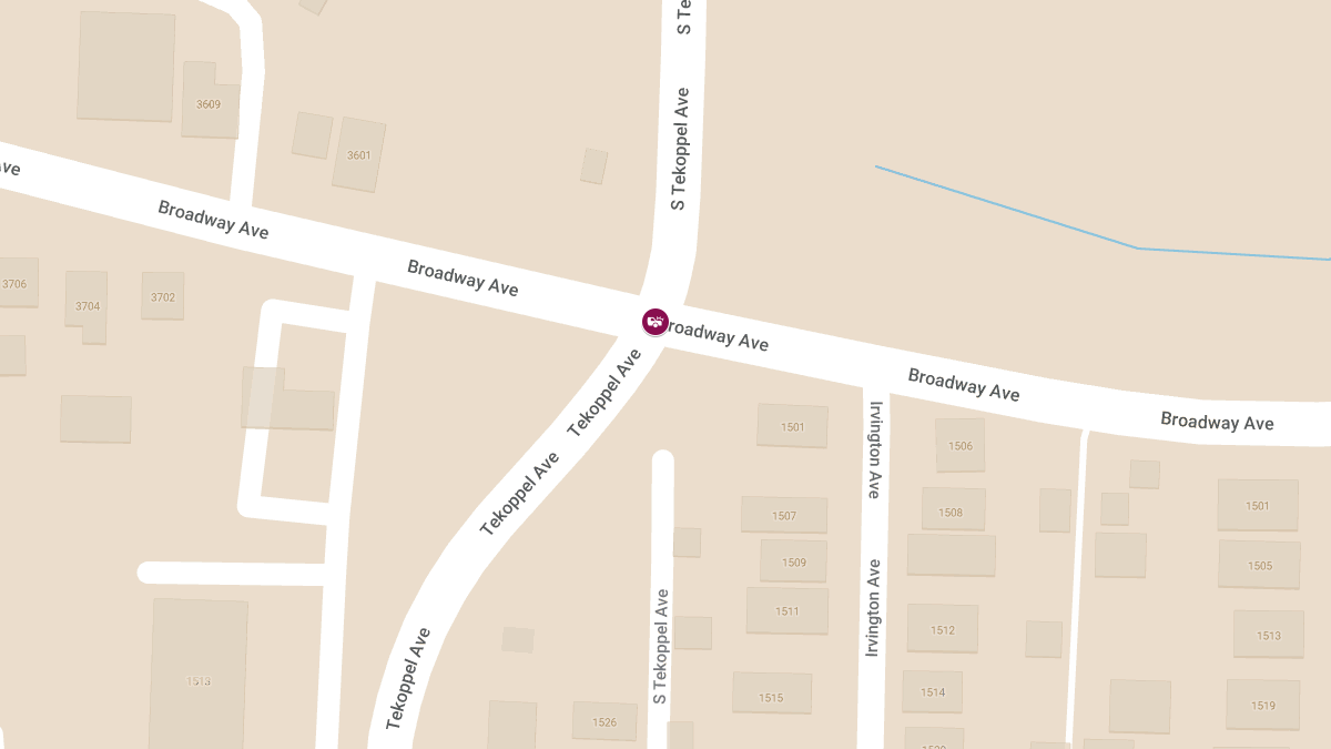 Crash with Injuries at Broadway & Tekoppel