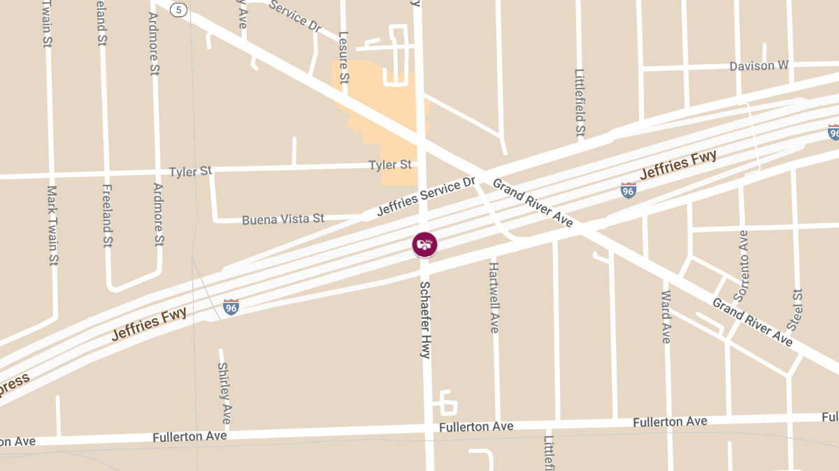 Crash with Injuries on EB I-96 at Schaefer Hwy