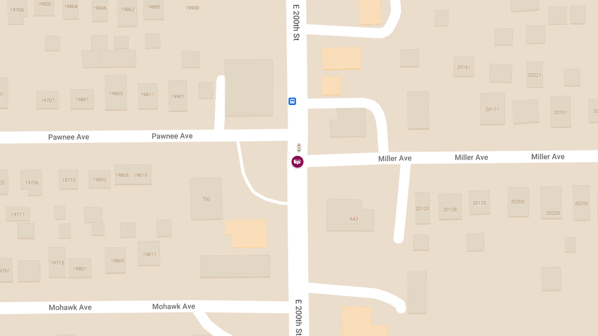 Injury Accident Involving Multiple Vehicles at E 200th St & Miller Ave