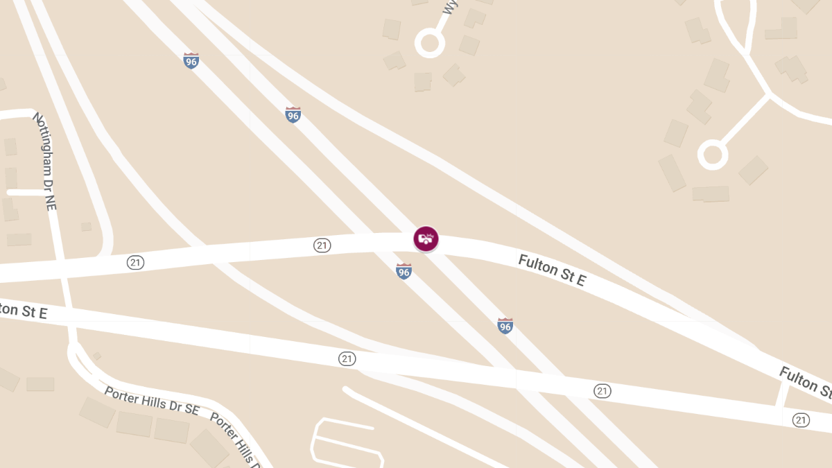Injury Crash at Fulton St & I-96