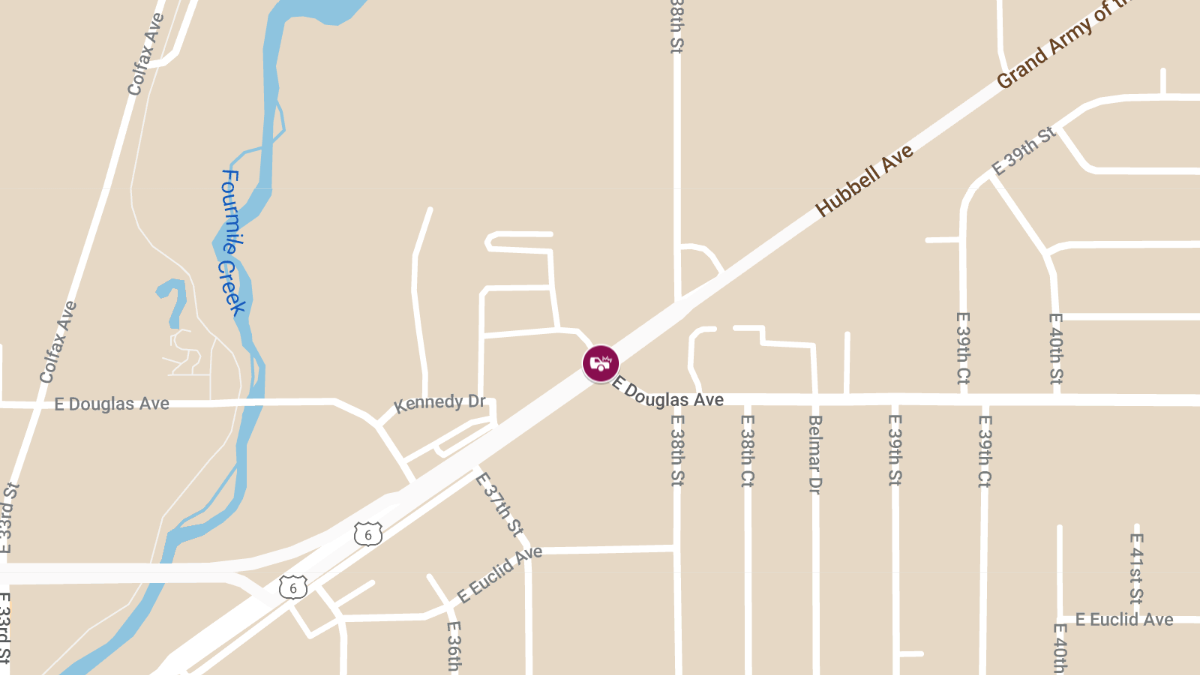 Injury Crash at Hubbell Ave & E Douglas Ave
