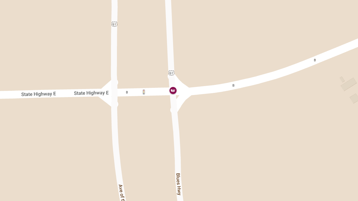 Multi-Vehicle Collision on US 61 at Route B Leads to Injuries