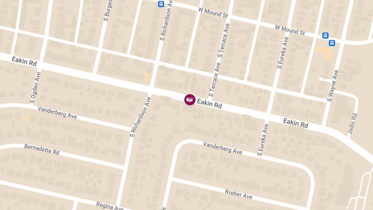 Vehicle Collision with Injuries at 2558 Eakin Rd