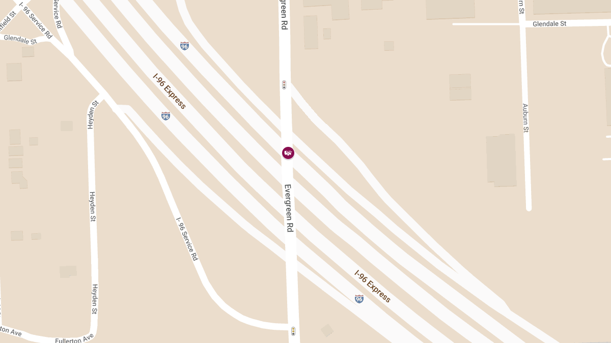 Vehicle Collision with Injuries on I-96 E at Evergreen Rd