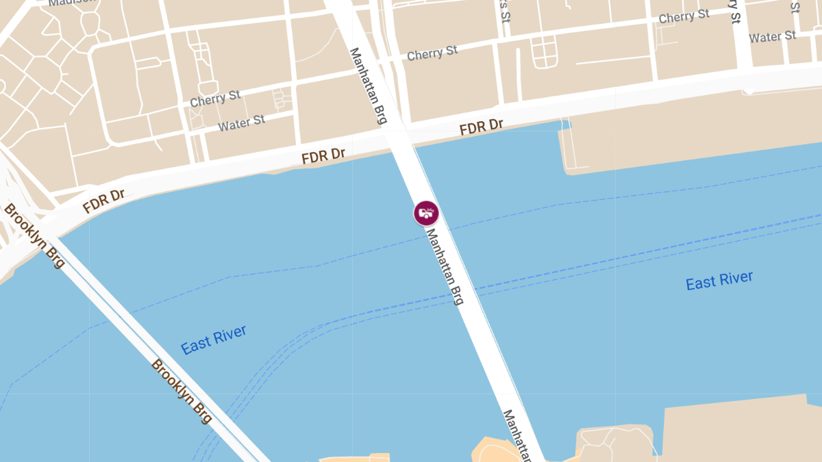 Vehicle Collision with Injuries on Manhattan Bridge