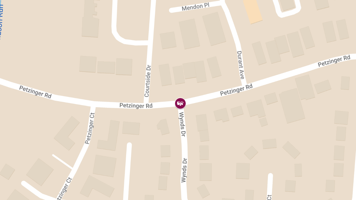 Vehicle Crash With Injuries at 3697 Wynds Dr