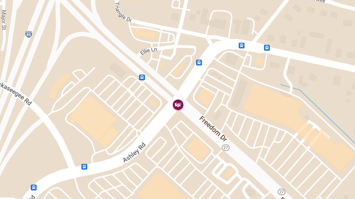 Accident With Injuries at Tuckaseegee Rd & Freedom Dr