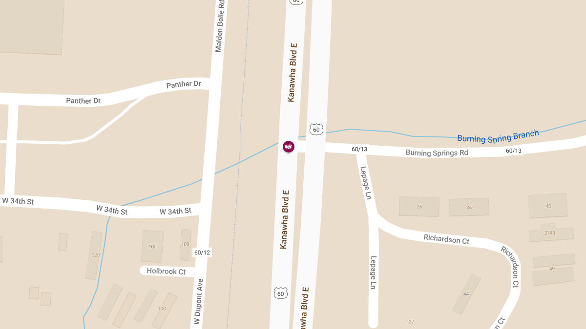 Accident with Injuries at Burning Spring Rd & Kanawha Blvd E