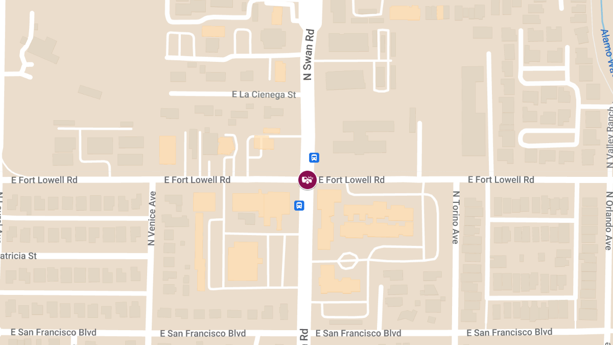 Accident with Injuries at Camp Lowell Dr & Swan Rd