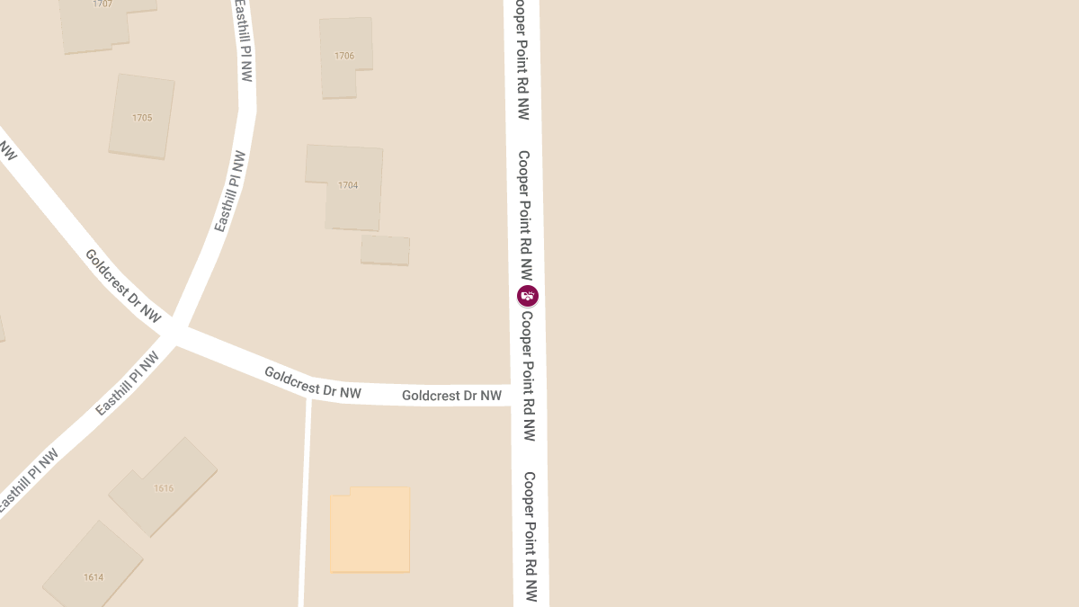 Car Crash with Injuries Reported on Cooper Point Rd NW