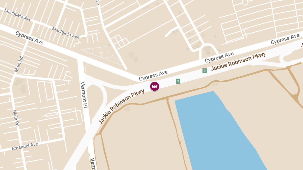 Collision With Injuries at Jackie Robinson Pkwy S & Cypress Ave