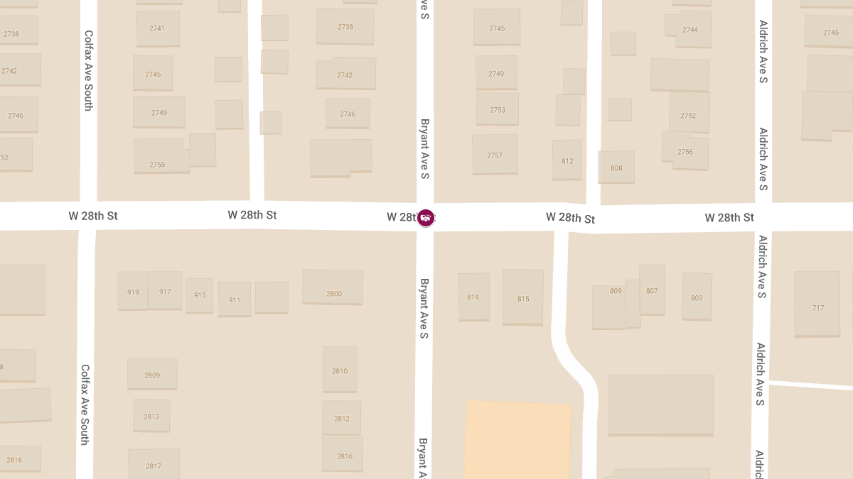 Collision at 28th St W & Bryant Ave S Leads to Injuries