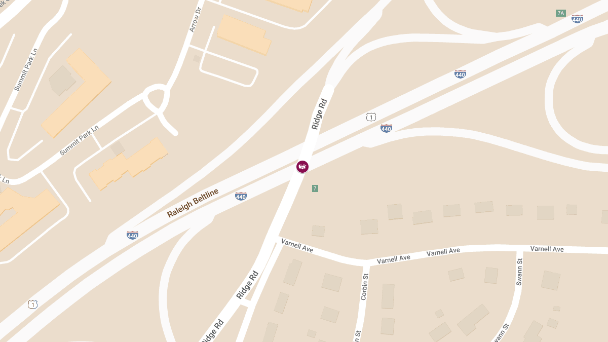 Collision with Injuries on I-440 EB at Ridge Rd