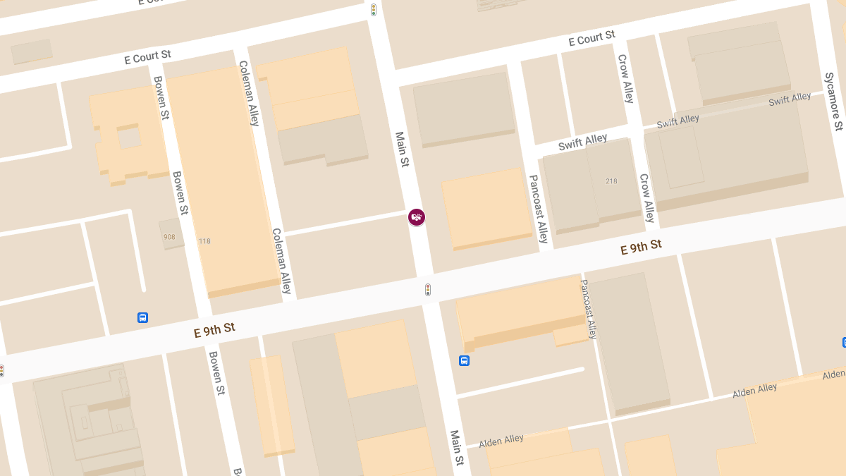 Crash With Injuries at 924 E Main St