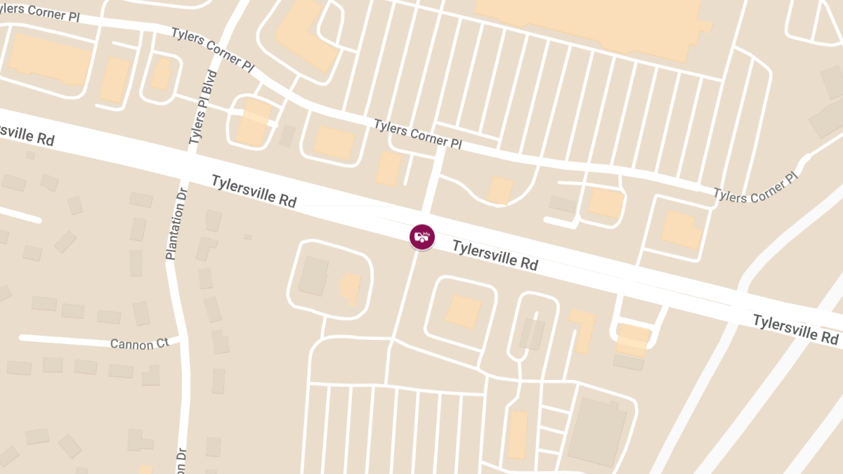 Crash with Injuries Blocks Intersection of Tylersville Rd & Tylersville Square Dr