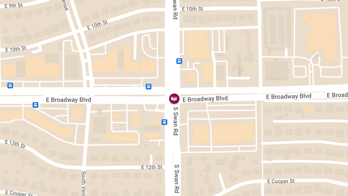 Crash with Injuries at Broadway Blvd and Swan Rd