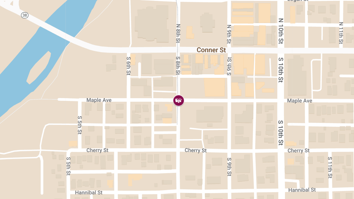 Crash with Injuries at S 8th St & Maple Ave