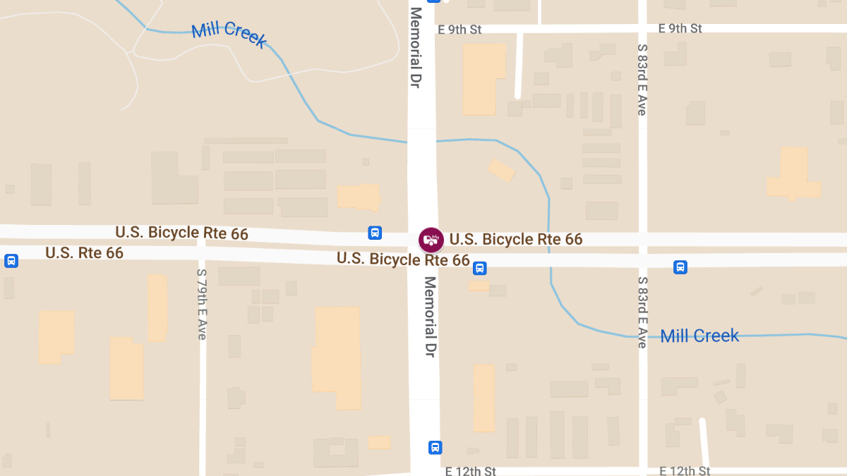 Crash with Injury at Memorial Dr & E 11th St S