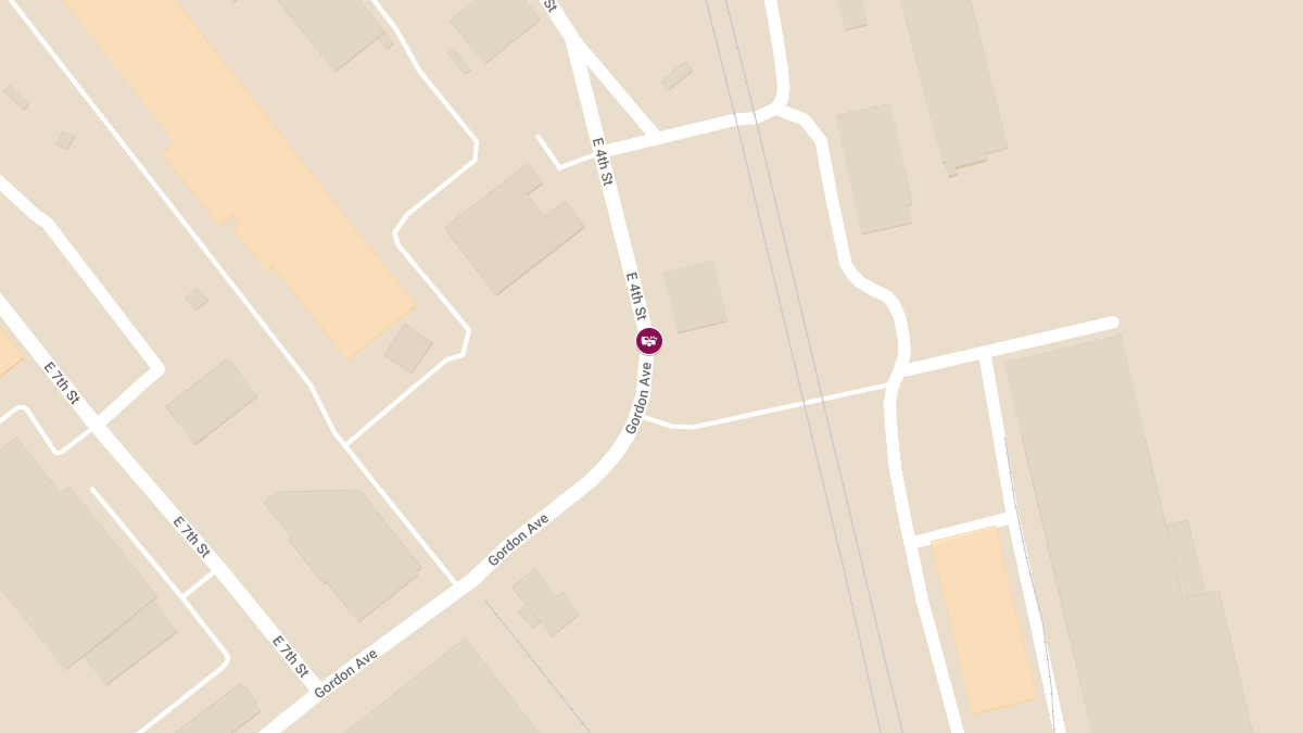 Injuries in Vehicle Collision at E 4th St & Gordon Ave