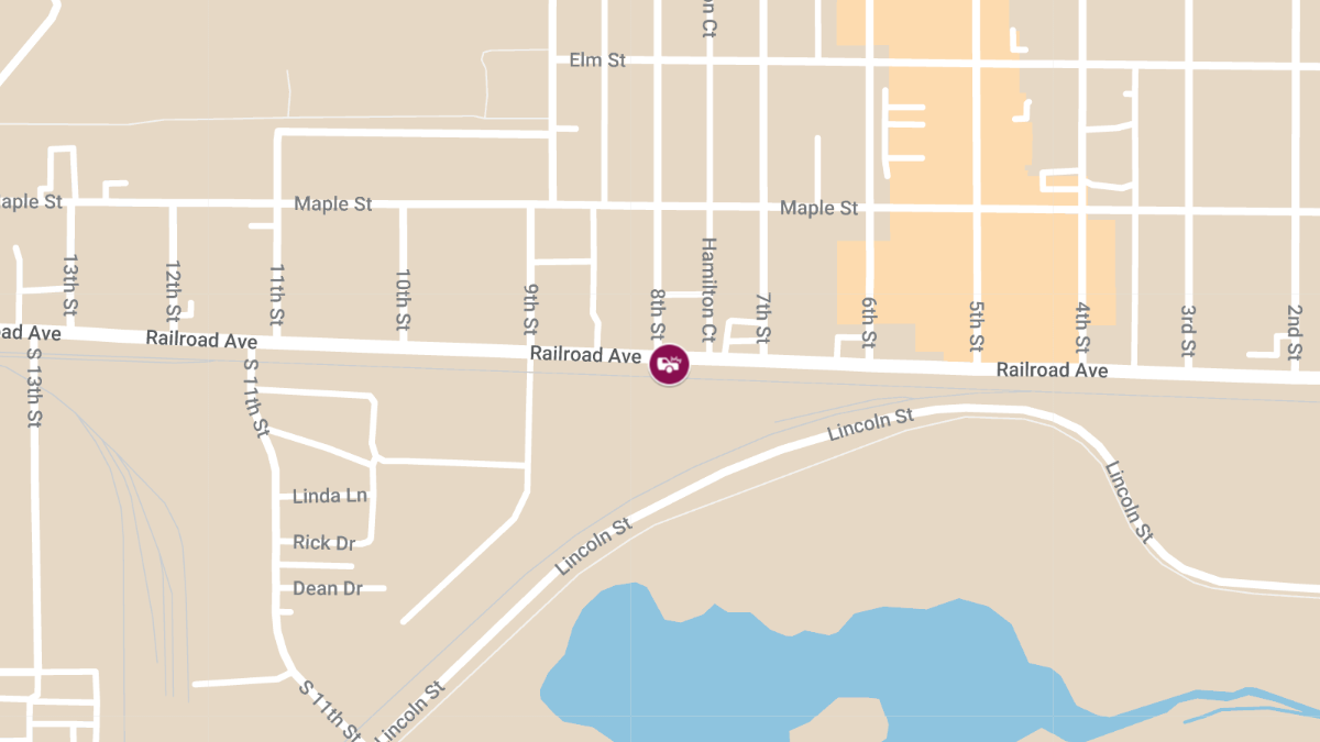Injury Accident Reported at 8th St & Railroad Ave